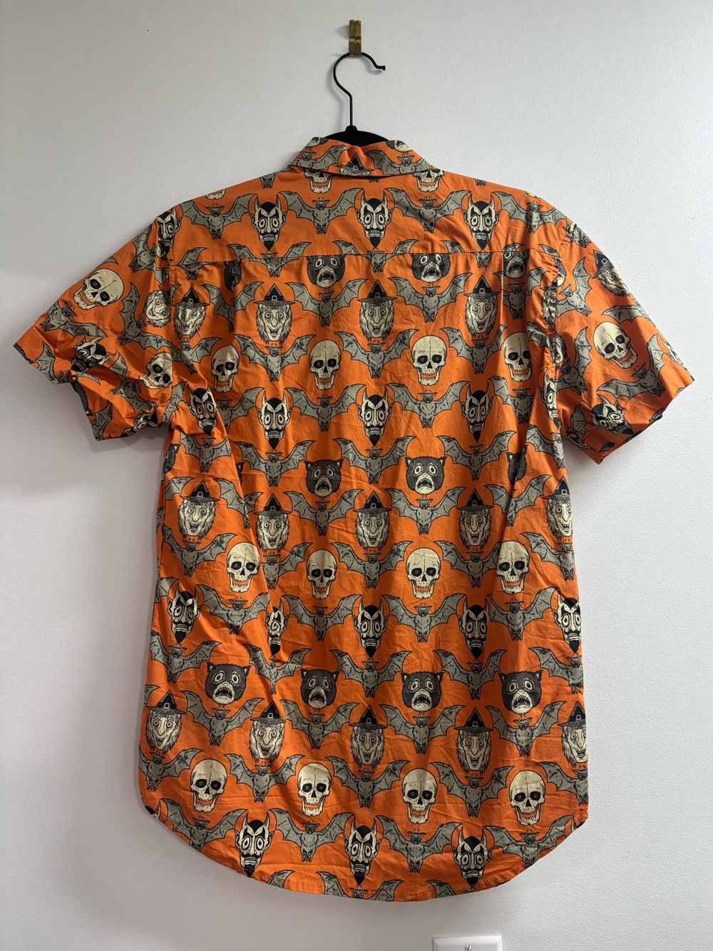 Beistle Halloween Creepy Co. Button-up - Picture 4 of 4